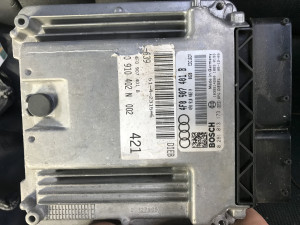 Elektronika motora ECU 4F0 907 401 B