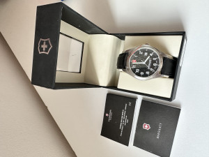 Sat VICTORINOX SWISS ARMY Garrison  SWISS MADE