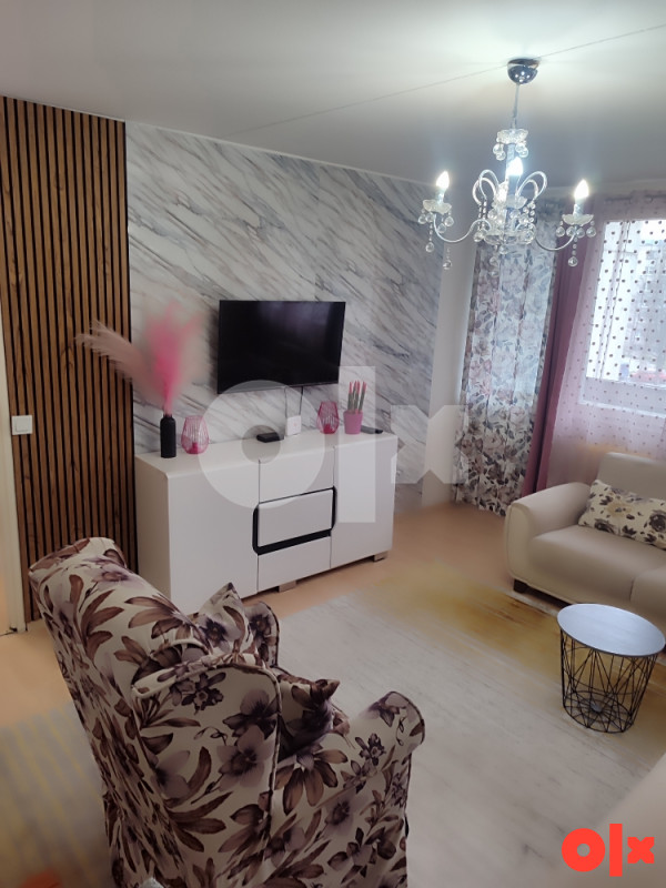 STAN NA DAN OTOKA            061 76 76 75 2