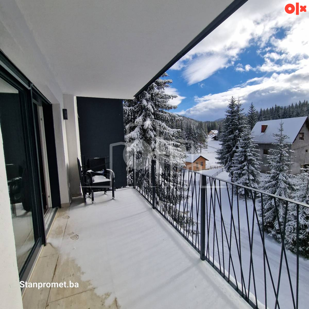 Opremljen i nov apartman Jahorina Dvorišta prodaja 5