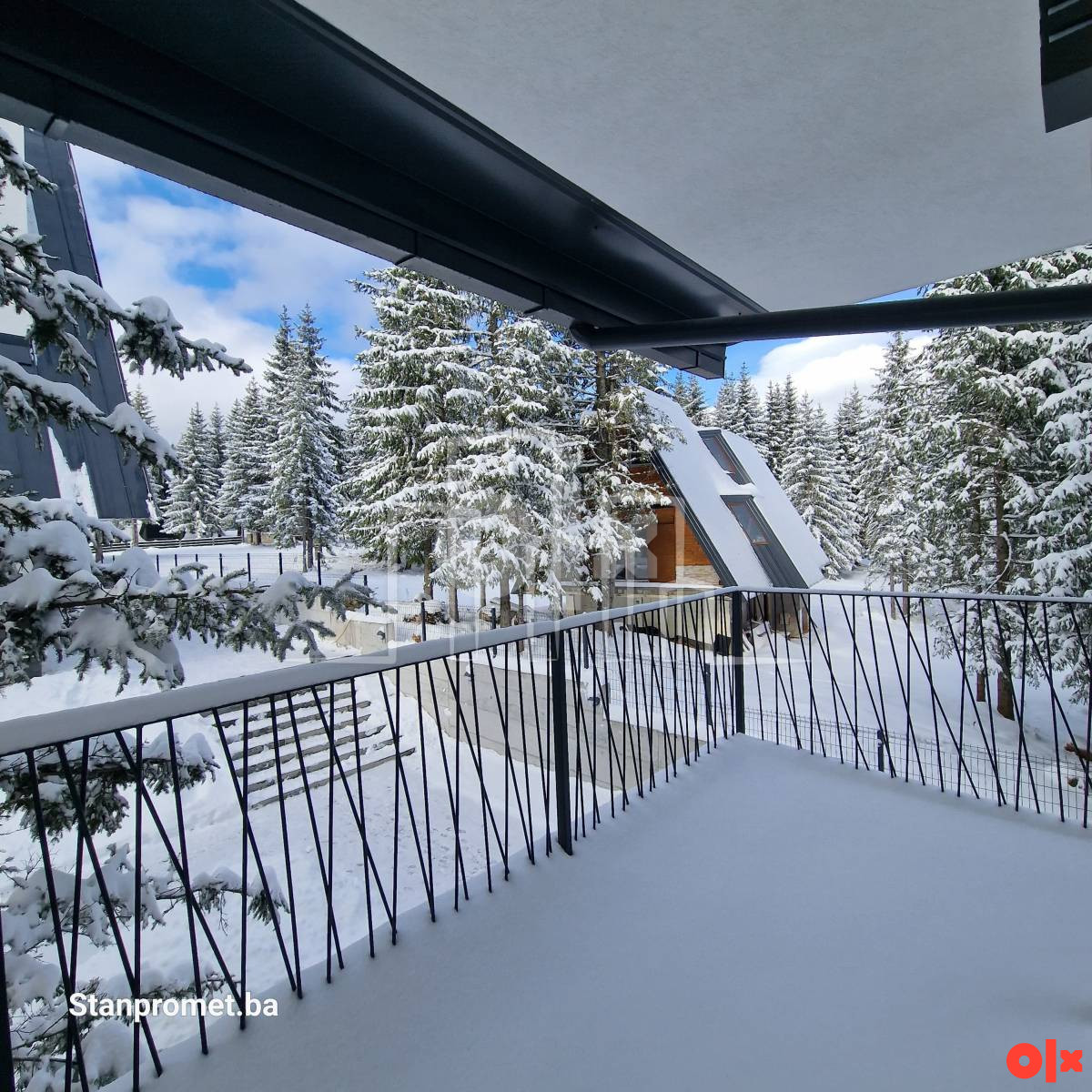 Opremljen i nov apartman Jahorina Dvorišta prodaja 7