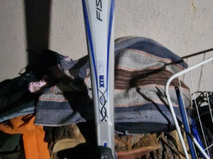Skije i pancerice za skije sa štapovima