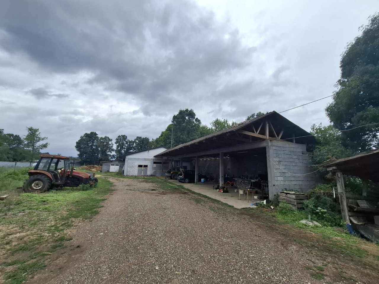 EOS / Farma / Donji Žabar / 2.563 m2 2