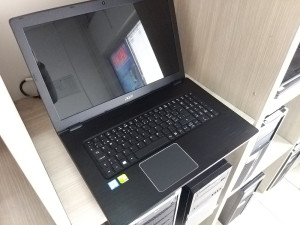 AKCIJA LAPTOP ACER I5 7500 16GB RAM SSD 512GB 2GB NVI. DDR5 17.3