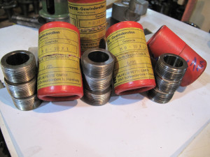 ALAT  ZA  VALJANI  NAVOJ  M8-10