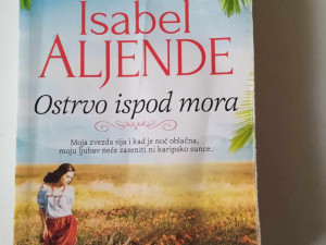 OSTRVO ISPOD MORA  ISABEL ALJENDE