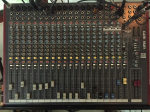 ALLEN & HEATH ZED 22 FX