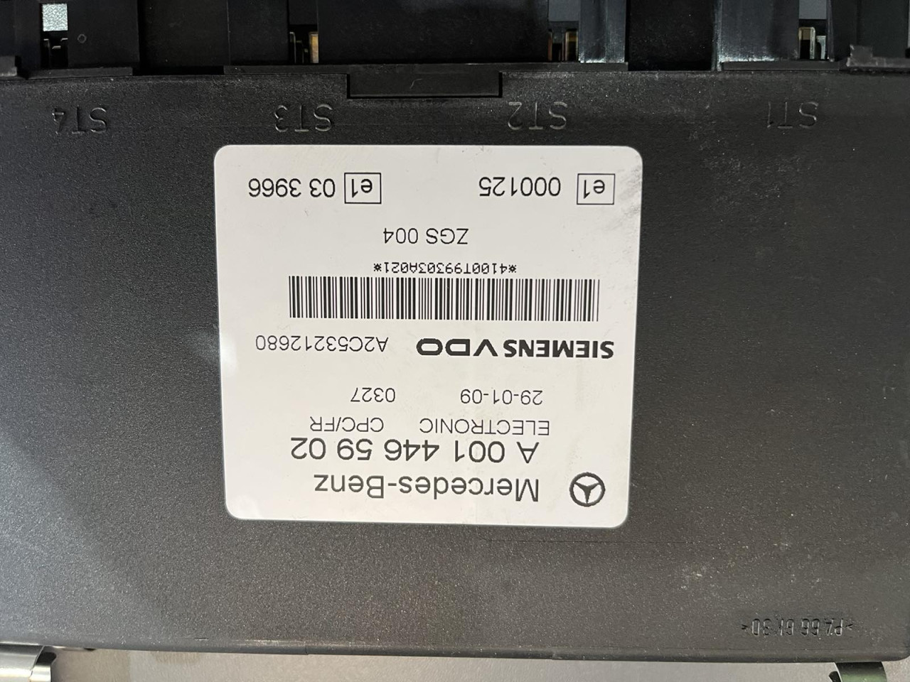 ELEKTRONIKA MERCEDES BENZ MP3