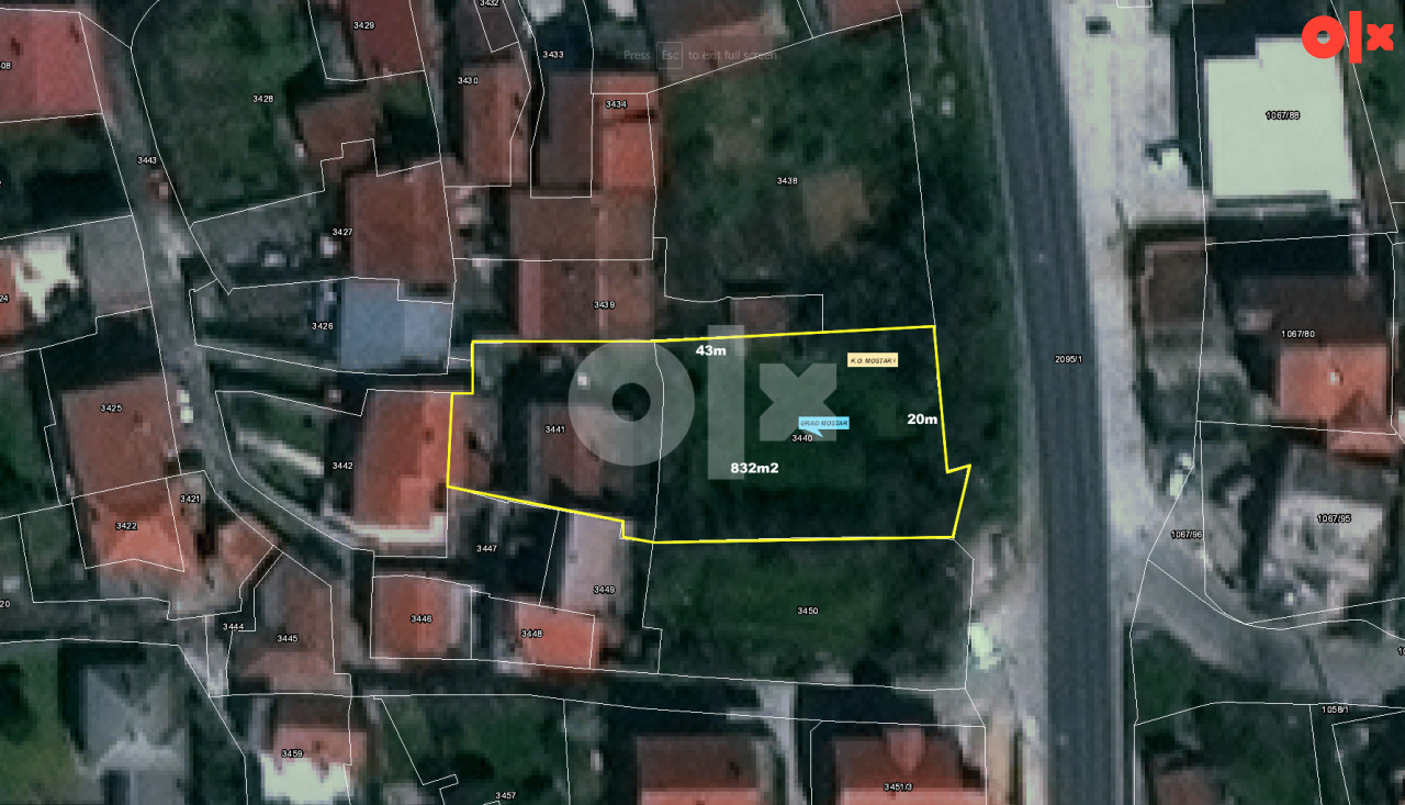 Zemljište 832m2 i uknjižena kuća uz M17 14