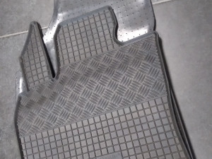 Patosnice Podmetači gumeni SUZUKI IGNIS 17-