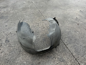 Blatobran pvc unutrasnji prednji desni Ford C Max (fotografija 2)