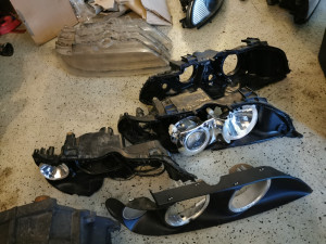 Bmw e39 desni far u dijelovima