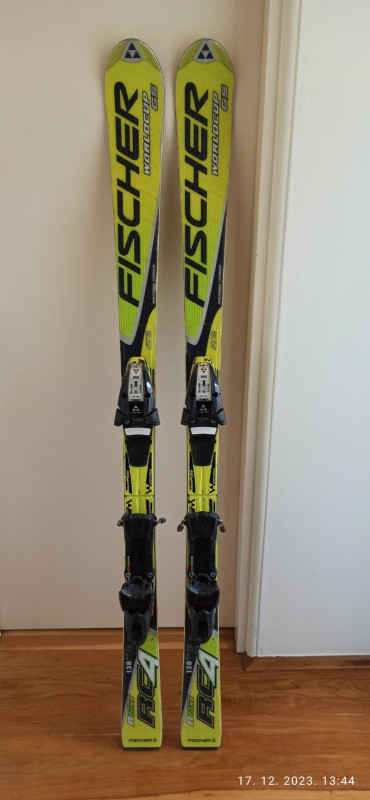 Skije Fischer 137 cm i pancerice br.41-42
