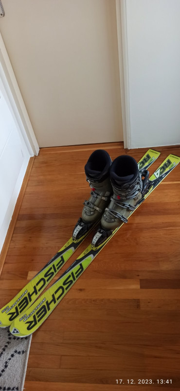 Skije Fischer 137 cm i pancerice br.41-42