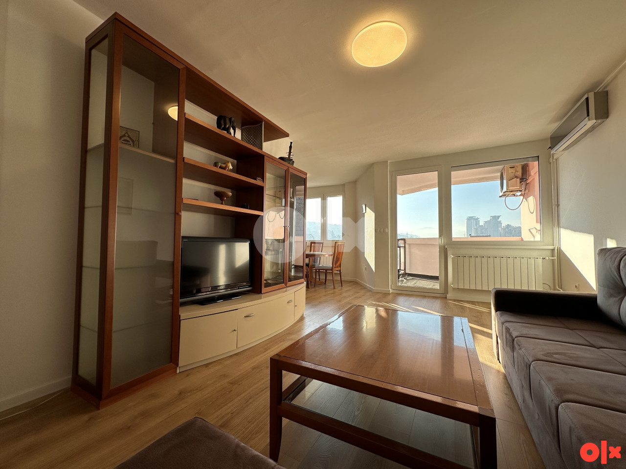 Grbavica - Četverosoban stan CCA 90 m2 3