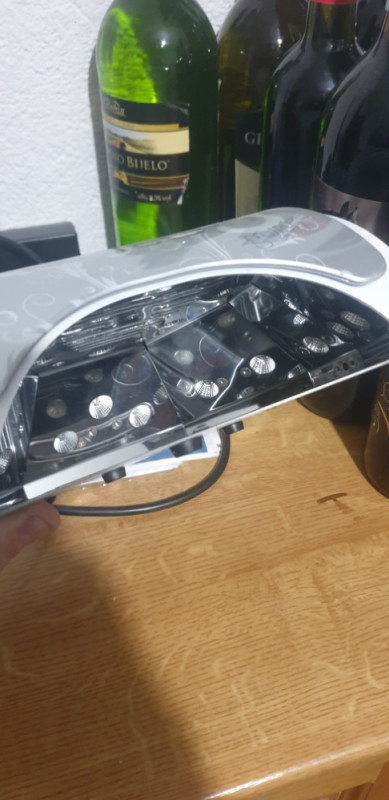 Lampa za sušenje noktiju