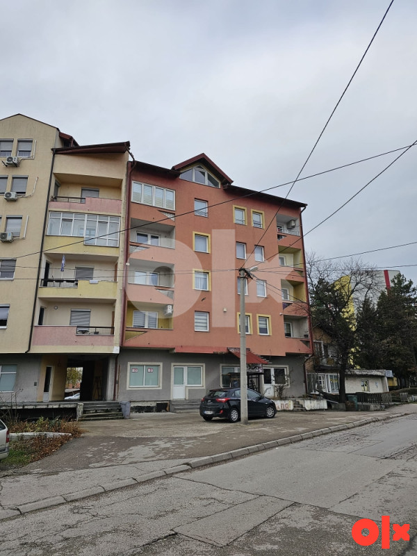 Stan Srebrenik 16
