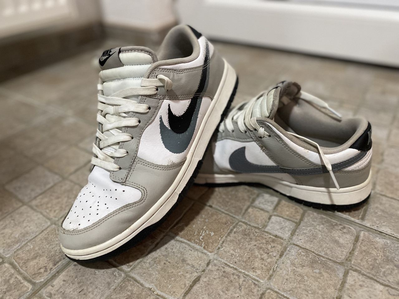 Nike dunk low double swoosh