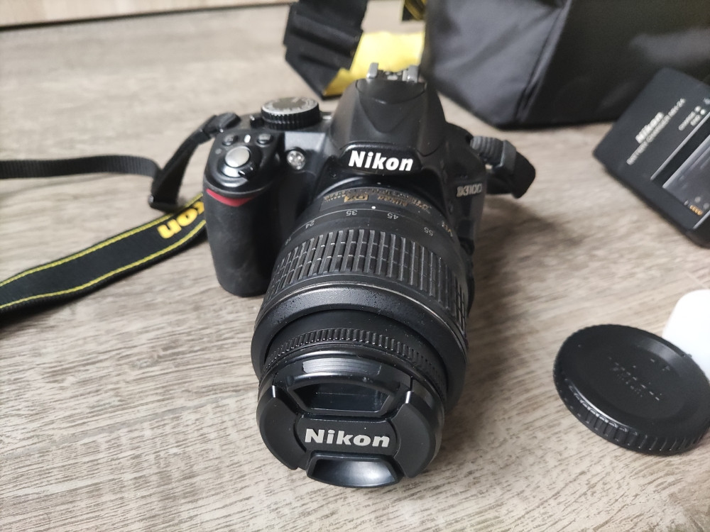 Fotoaparat DSLR Nikon D3100