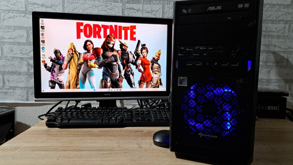 Gaming računar PC i5-4570 16 GB RAM GTX 970 GB 250 SSD+500 HDD