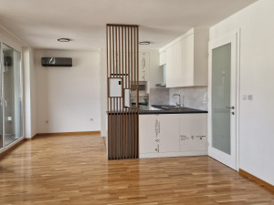 Trosoban stan -Sarajevo Tower 72m2
