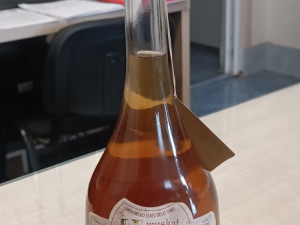 Vino bijelo KROKAN MUSKAT, BERBA 2004 Godina