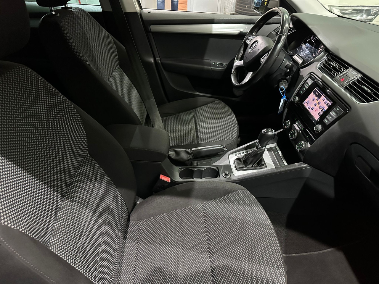 ŠKODA OCTAVIA DSG 4X4 1.8 BENZIN, 2013 GOD.,NAVIGACIJA