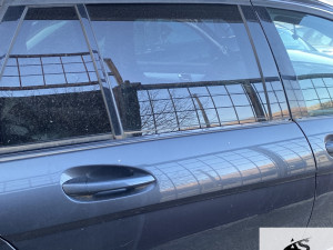 MERCEDES W204 C zadnja desna vrata