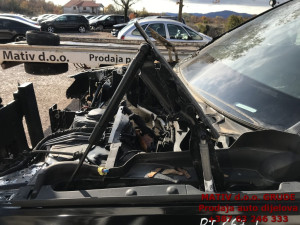 Makaza šarka haube LIJEVA Audi A4 B9 8W 2016.