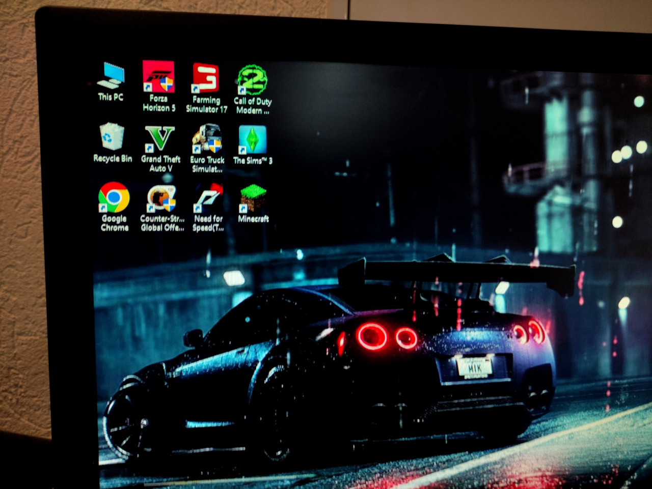 GAMING PC Ati RX 8GB 16GB RAM 1TB HDD FORZA 5