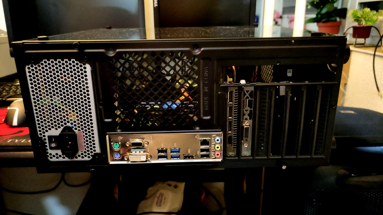 GAMING PC Ati RX 8GB 16GB RAM 1TB HDD FORZA 5