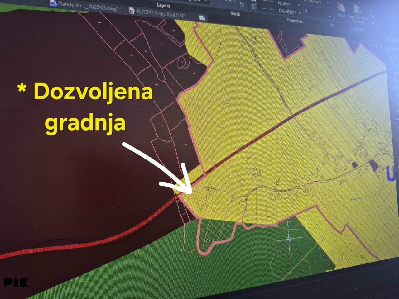 GRADNJA DOZVOLJENA / VODA I STRUJA NA PARCELI! 4