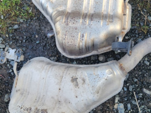 Zadnji Lonci Auspuh Phaeton 5.0tdi V10