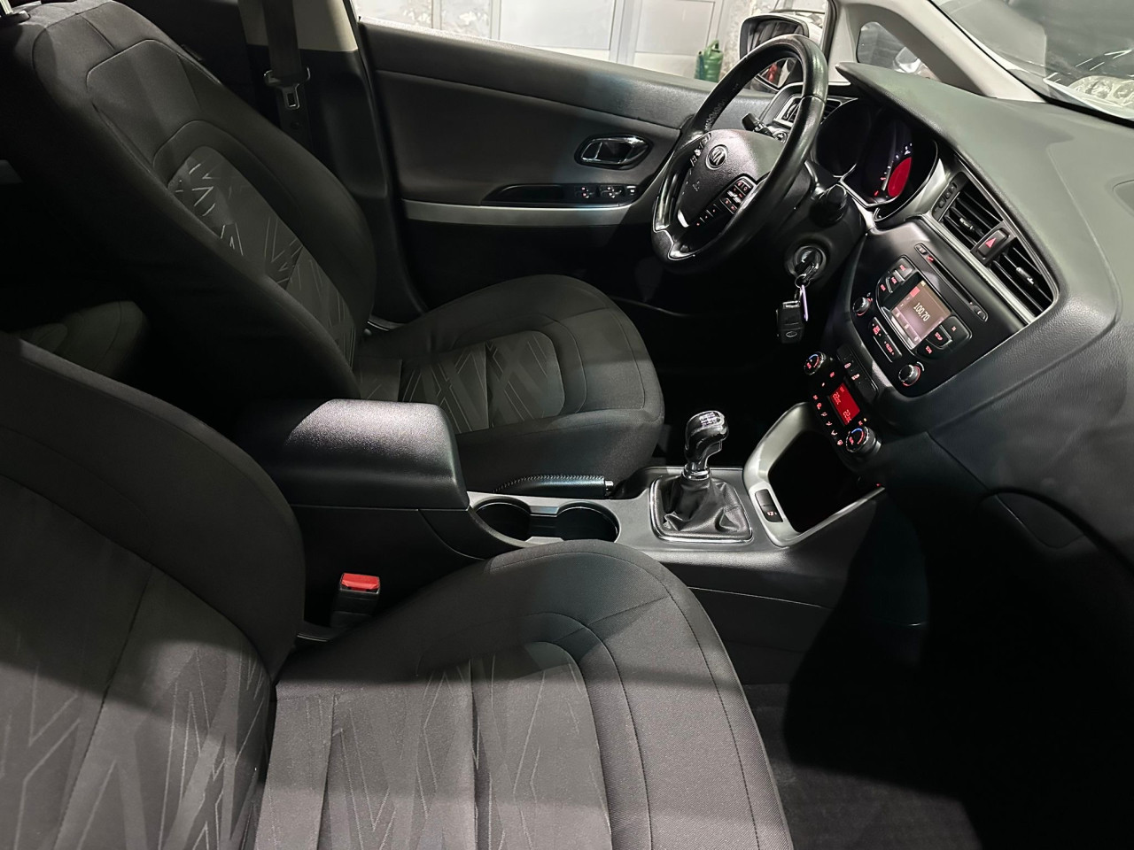 KIA CEED 1.4 DOHC, 2017 GOD,1 VLASNIK, REGISTROVANA