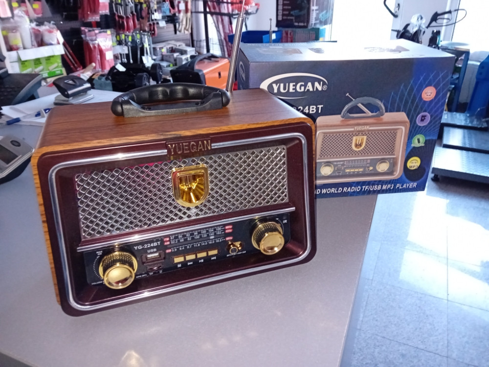 RADIO TRANZISTOR RETRO RADI BEZ STRUJE I NA STRUJU