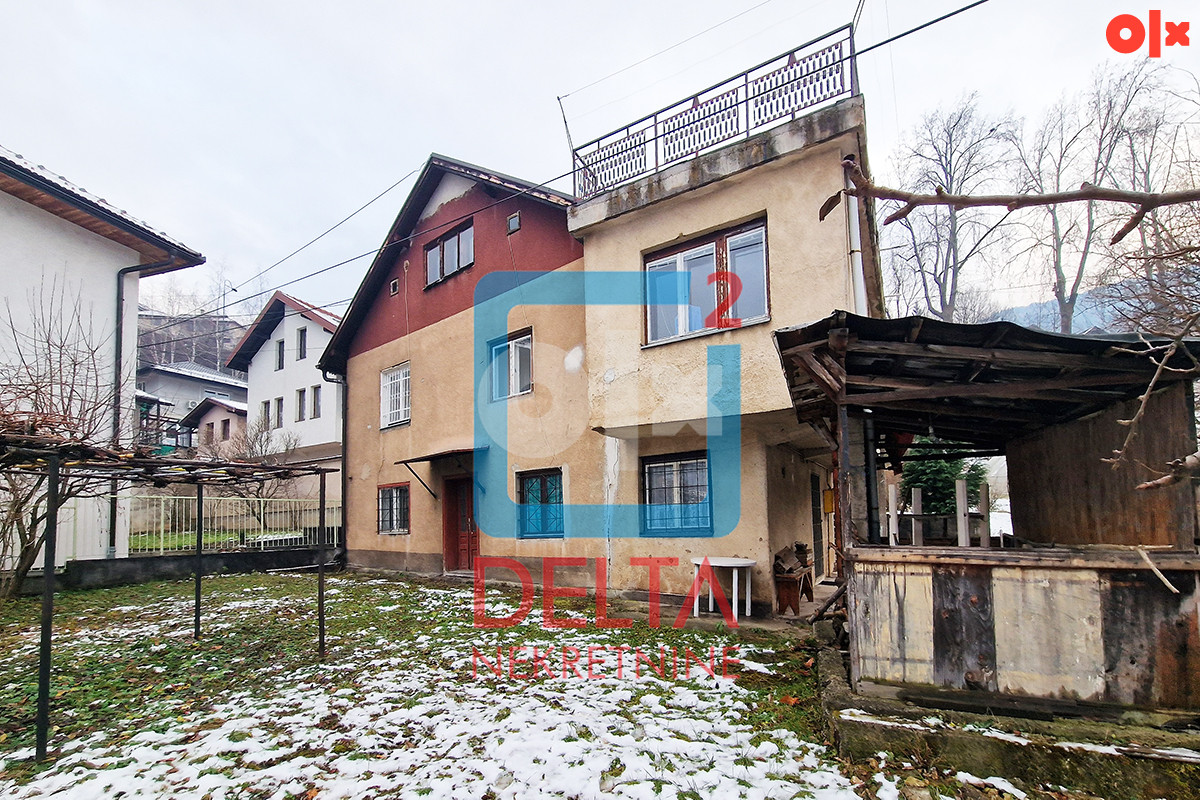 Kuća na parceli 359m2 / Bistrik / Stari Grad