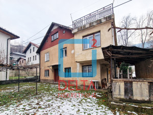 Kuća na parceli 359m2 / Bistrik / Stari Grad