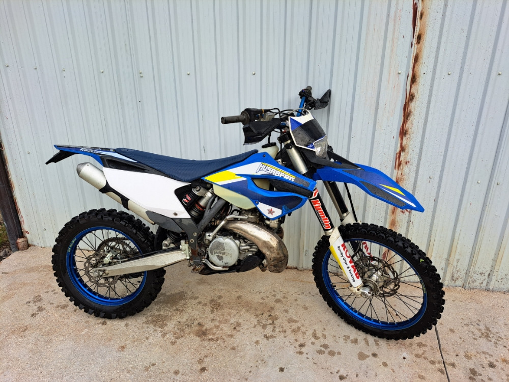 Husaberg KTM 300 takta 130sati Motocikli