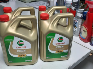 CASTROL 5W30 AKCIJA NA PAKET 4 KANTE BESPLATNA DOSTAVA