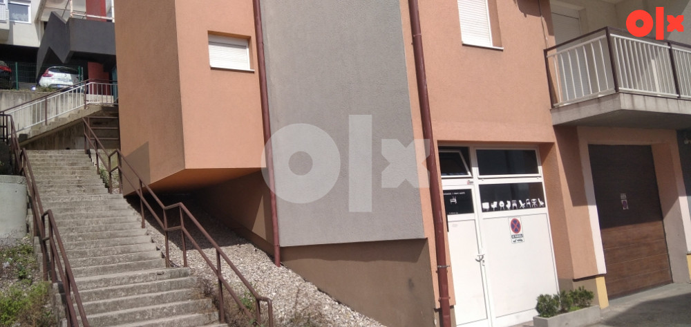 NOVA GARAŽA pored MAKOVA 3
