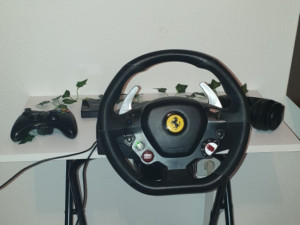 Volan pc xbox jako rijedak volan u odlicnom stanju