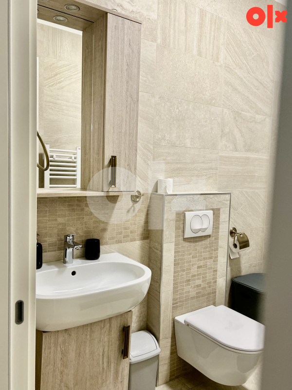 23 Stan na dan Banja Luka s pogledom na trg ,centar 065 978 328 11