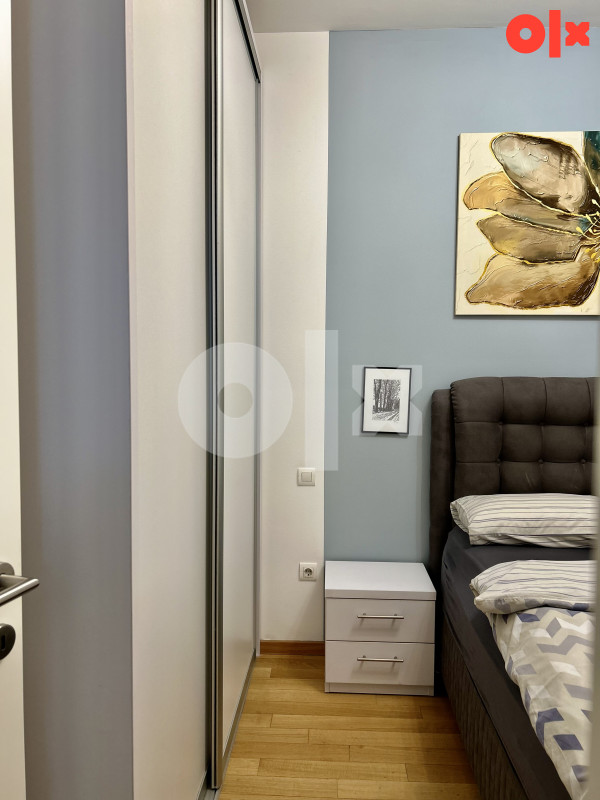 23 Stan na dan Banja Luka s pogledom na trg ,centar 065 978 328 5