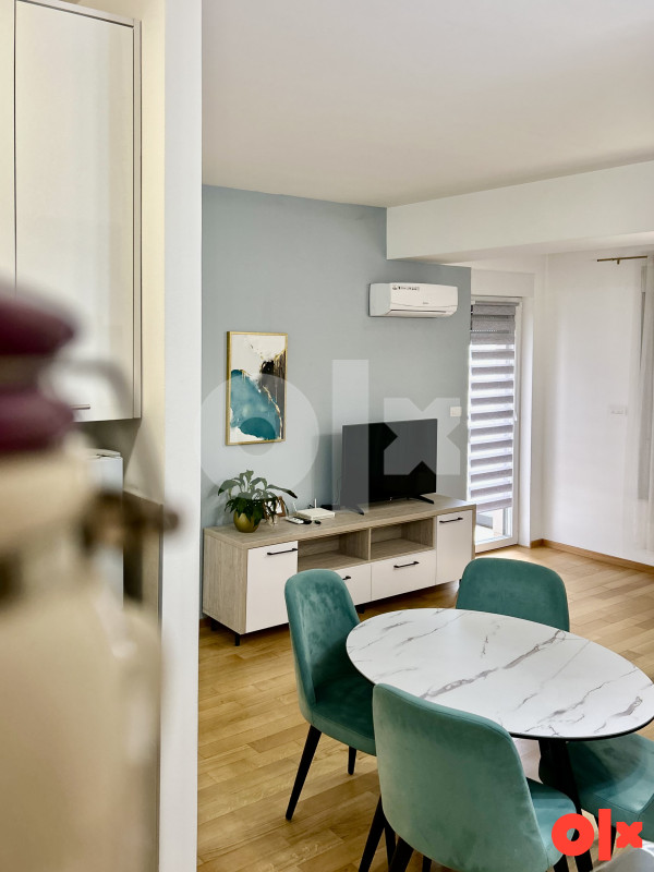 23 Stan na dan Banja Luka s pogledom na trg ,centar 065 978 328 2