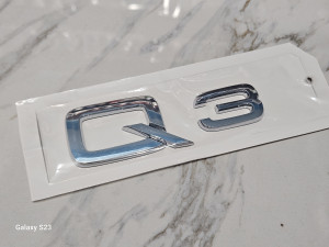 ZNAK ZA GEPEK AUDI Q3