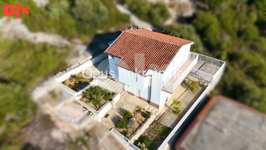 BRIST, MAKARSKA- kuća s dva apartmana – pohled 6