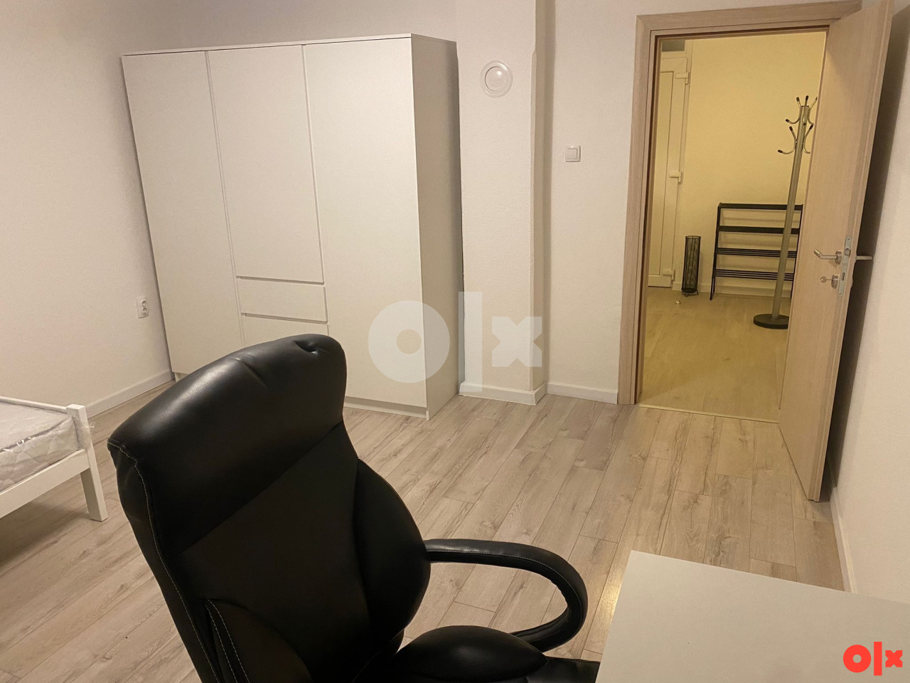 Izdaje se dvosoban stan pod Starčevicom 2