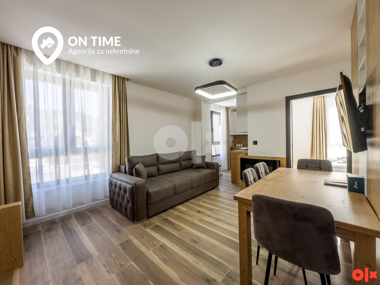 ON TIME prodaje: Apartman, četverosoban, Jahorina 18