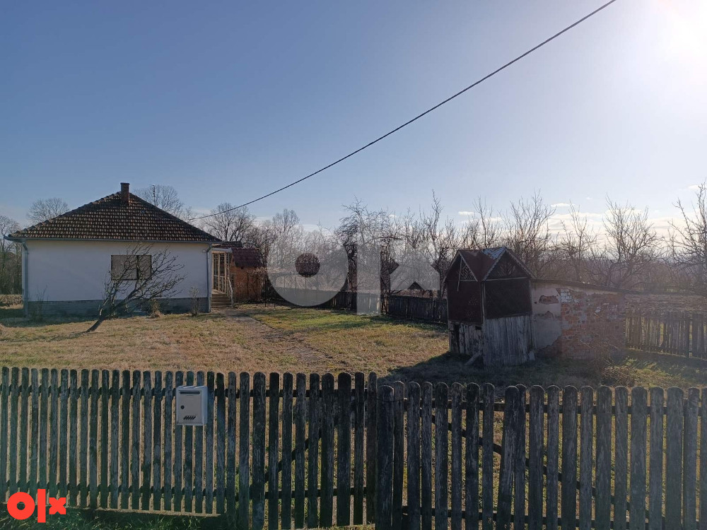 Kuća i okućnica na prodaju Ražljevo 3