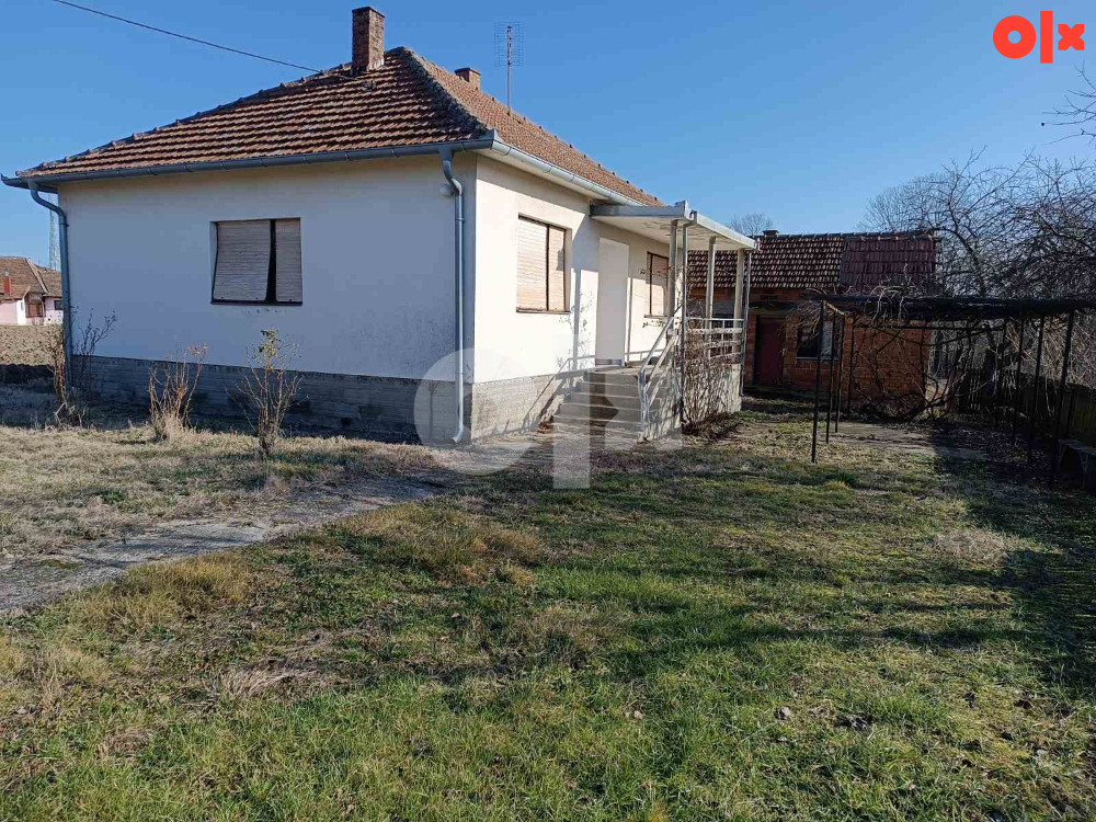 Kuća i okućnica na prodaju Ražljevo